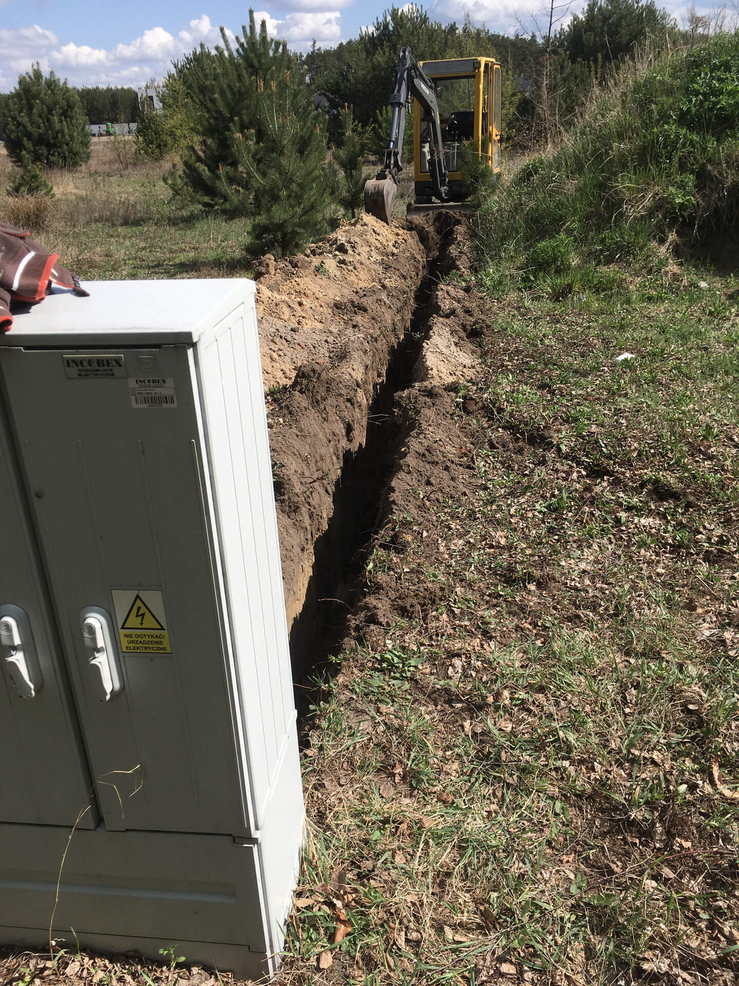 uslugi-minikoparka-wykop-pod-przylacze-10